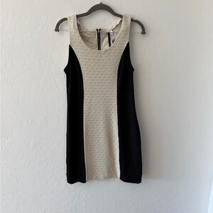 Kenzie Black & Cream Colorblock Dress Small | Excellent Condition